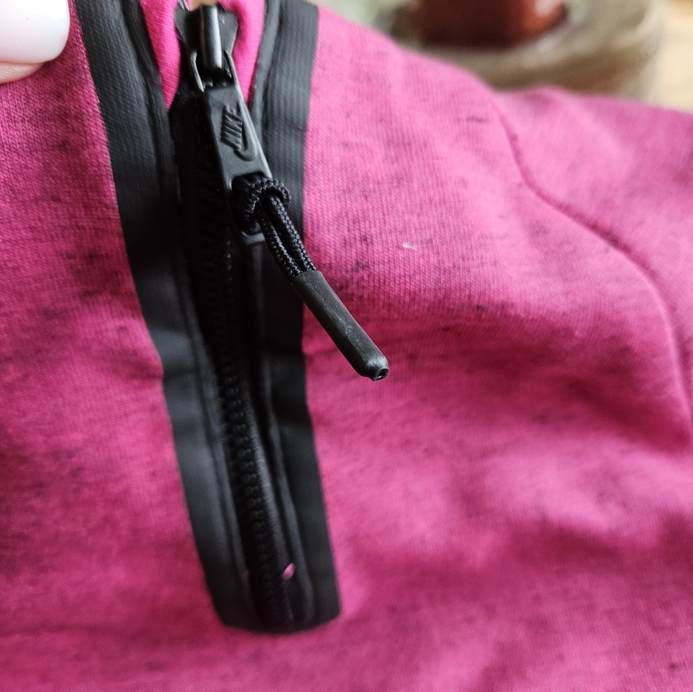 Nike Pink Short Sleeve Sweatshirt - Picture 3 of 7